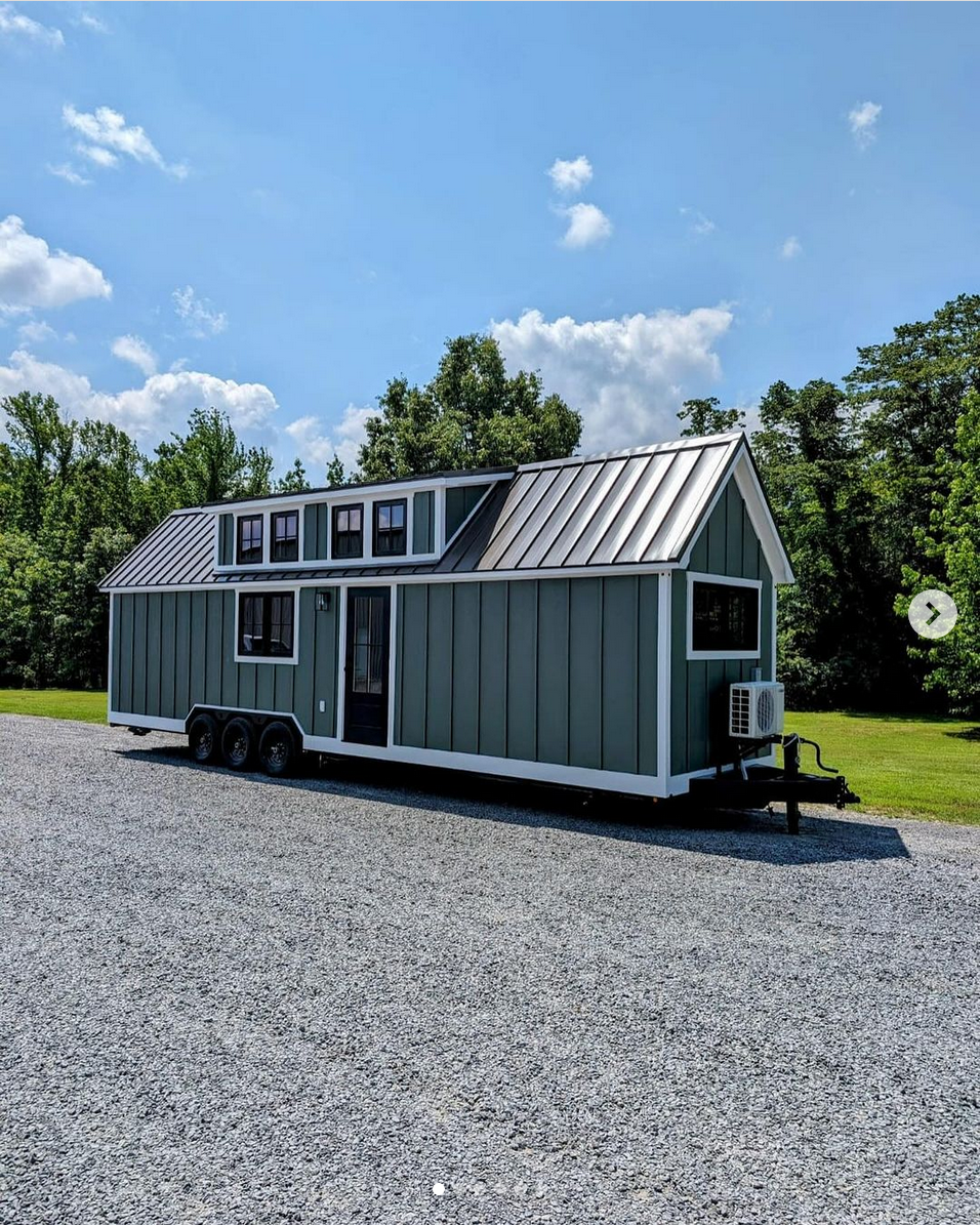 Brand New 34' Timbercraft Tiny Home Ready-To-Go - 1 bed, 1 bath, 272 sqft in Redmond, Oregon